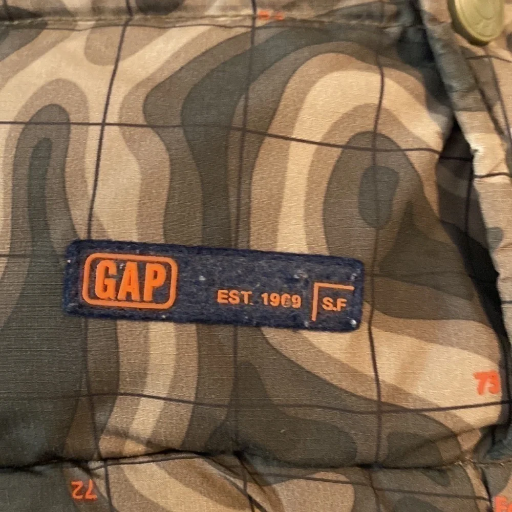 Gap kids puffer compass vest medium (8)